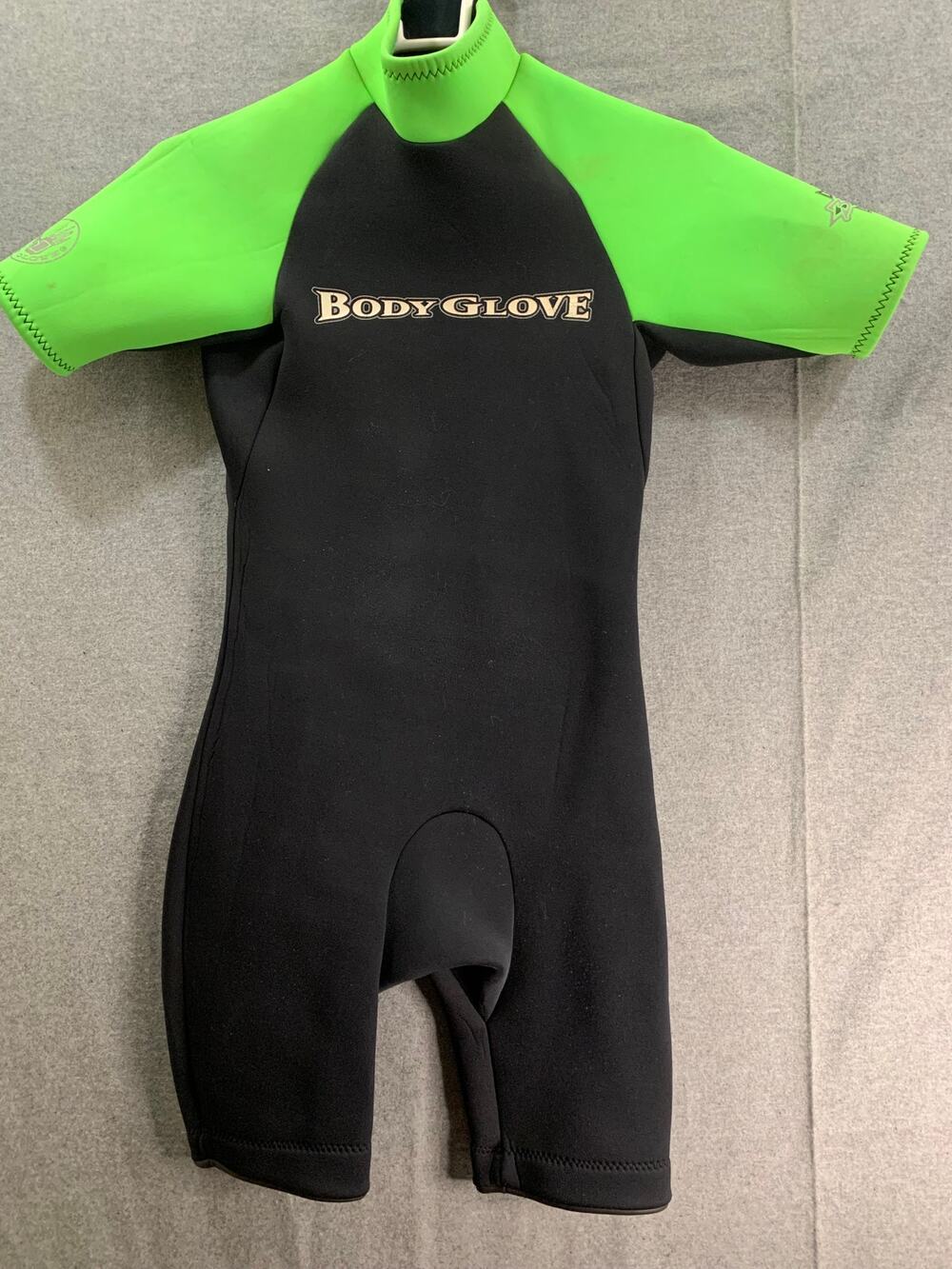 Body Glove Wetsuit Mens Size Small Black Green Short Sleeve Back Zip